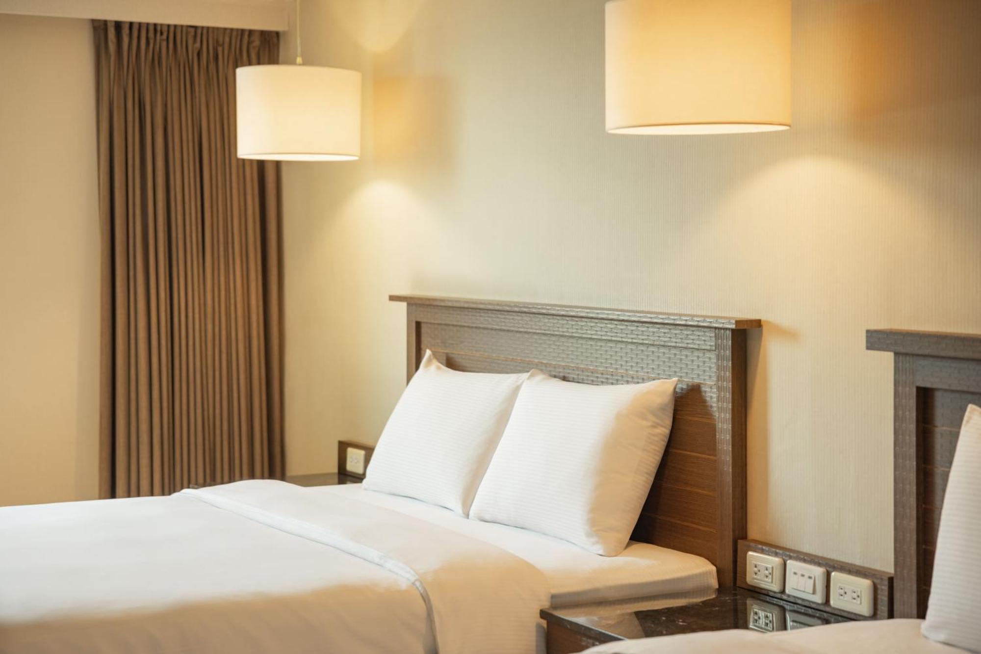 Kindness Hotel - Yuanlin Room photo