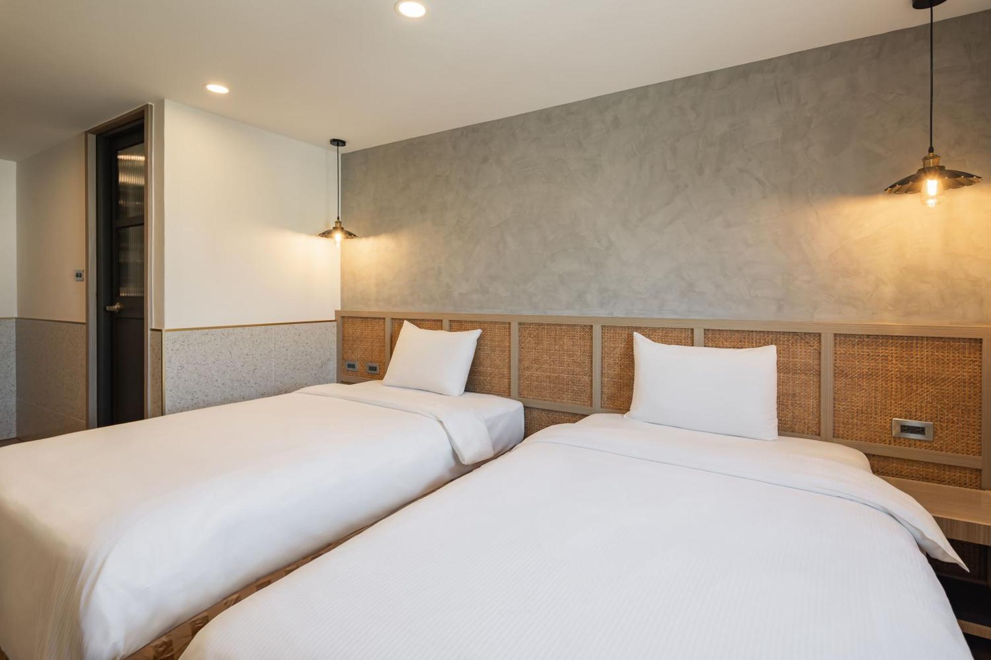 Kindness Hotel - Yuanlin Room photo