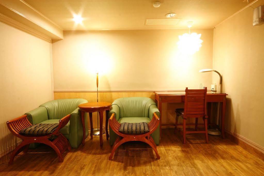 Kindness Hotel - Yuanlin Exterior photo